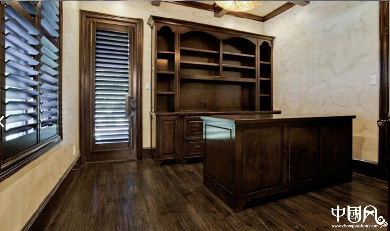 書(shū)房風(fēng)水之書(shū)桌禁忌大全