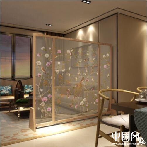 客廳玄關(guān)吊燈風(fēng)水知識