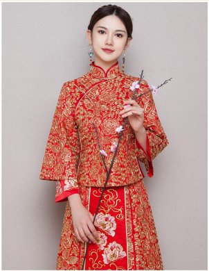 中式紅色新娘結(jié)婚禮服，唯美秀禾中式禮服