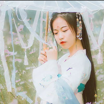漢服女子帶傘頭像，唯美古風真人頭像