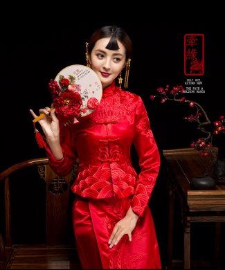 紅妝素雅中式禮服，同色系刺繡新娘禮服