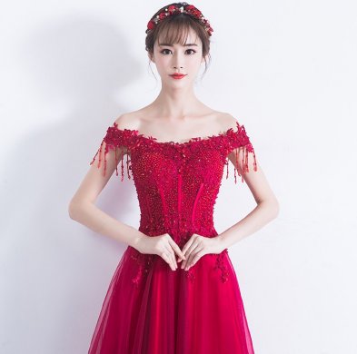 性感一字肩中式禮服，唯美流蘇珠花晚禮服