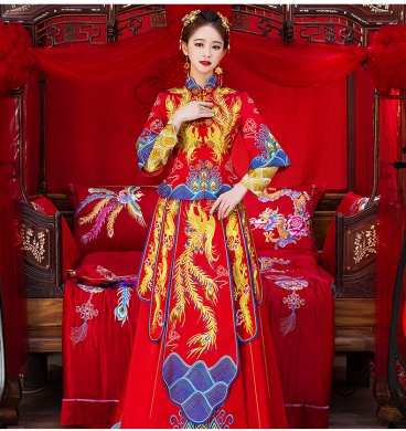 奢華鳳凰中式禮服，唯美五彩刺繡新娘禮服