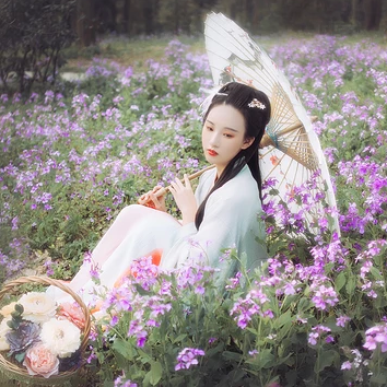 清新花朵帶傘女生頭像，唯美古風(fēng)真人頭像