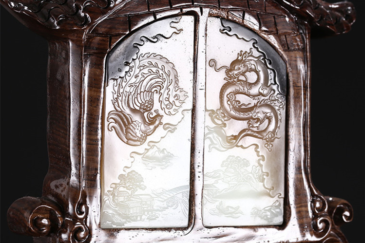 和田玉龍鳳呈現(xiàn)玉牌子，天然糖白玉蘇工擺件