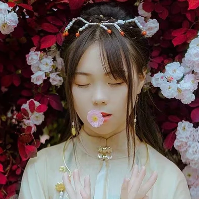 花開芬芳女生頭像，唯美古風(fēng)真人頭像