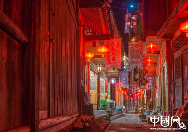 千年一 夢，醉在龔灘古鎮(zhèn)紅樓客棧