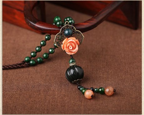 田青玉吊墜毛衣鏈，鏤空花朵項鏈首飾