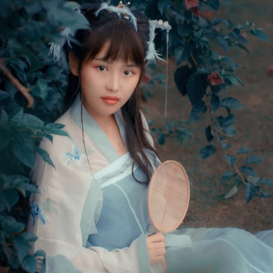 淺藍(lán)漢服小清新頭像，唯美古風(fēng)女生真人頭像