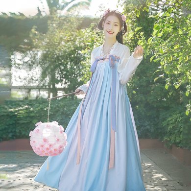 杏花林齊胸襦裙?jié)h服，清新配色花朵漢服圖片