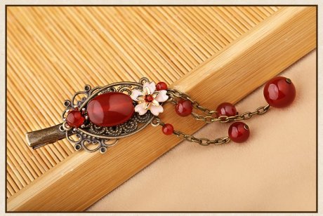 古典美人的發(fā)夾，溫婉氣質(zhì)紅色頭飾