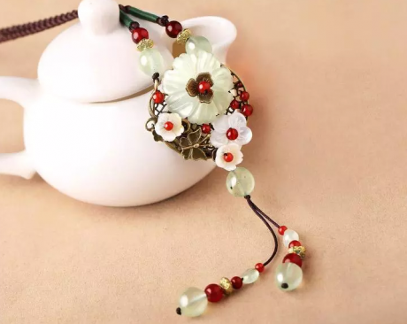 岫玉吊墜簡(jiǎn)約民族風(fēng)毛衣鏈復(fù)古項(xiàng)鏈?zhǔn)罪? / data-C2H3=