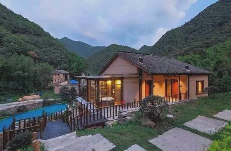 靜廬瀾柵，青山綿綿溪水潺潺