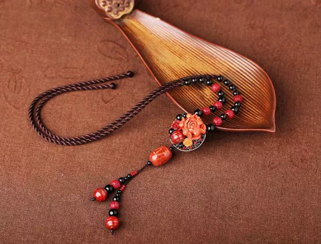 紅色復(fù)古立體花朵吊墜毛衣鏈項(xiàng)鏈?zhǔn)罪? / data-58Vq=