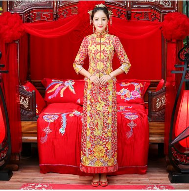 時尚復(fù)古設(shè)計中式禮服，新娘結(jié)婚禮服