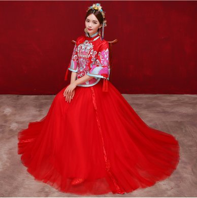 時尚復古設(shè)計中式禮服，唯美飄逸新娘禮服