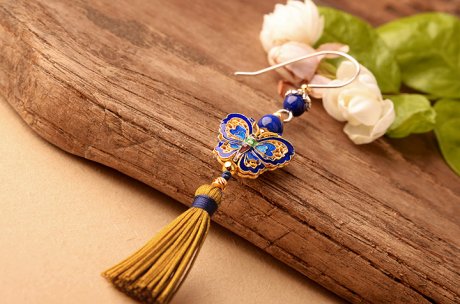 銀蝴蝶長(zhǎng)流蘇氣質(zhì)，典雅古風(fēng)耳環(huán)首飾