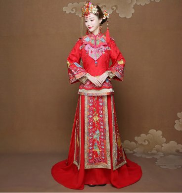 披肩拖尾秀禾服新娘禮服，時(shí)尚大氣中式禮服