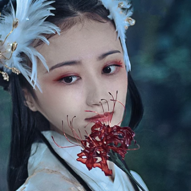 妖艷帶傘女子頭像，唯美古風(fēng)真人頭像