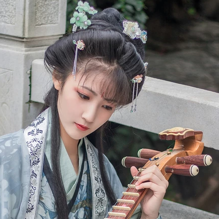 古典琵琶女子頭像，唯美古風(fēng)真人頭像