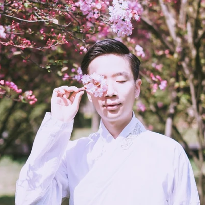 春暖花開男生頭像，唯美古風真人頭像