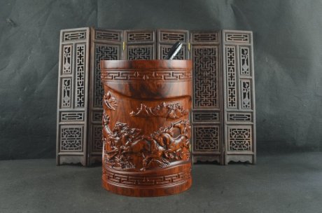 黃花梨筆筒，筆筒中的君子