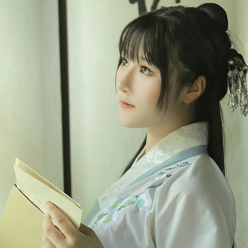 文藝復(fù)古風(fēng)漢服女生頭像，唯美古風(fēng)真人頭像