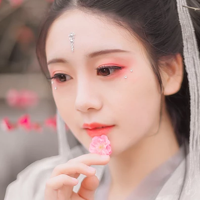 滿溢花香文藝女生頭像，唯美古風(fēng)真人頭像