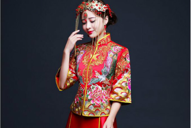 家佳樂文學刺繡秀禾服中式禮服