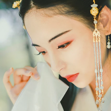 喝酒傷感女生頭像，唯美古風(fēng)真人頭像