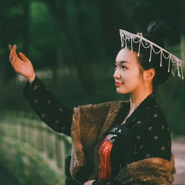 優(yōu)雅時(shí)尚女生頭像，唯美古風(fēng)真人頭像