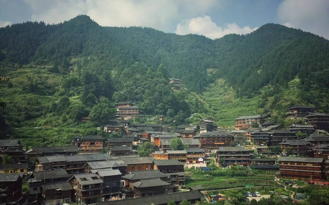 西江千戶苗寨方至客棧民宿，由幸福里團隊打造