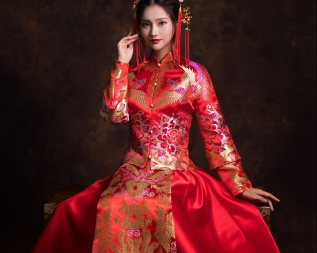 龍飛鳳舞中式禮服，奢華云錦新娘禮服