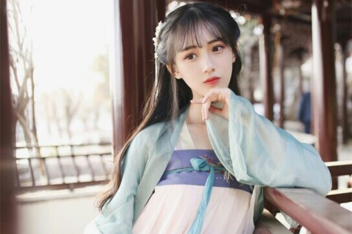 粉妝玉琢的女子古風(fēng)頭像，家佳樂(lè)文學(xué)女生頭像