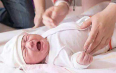 寶寶認人一直哭怎么辦 寶寶認人什